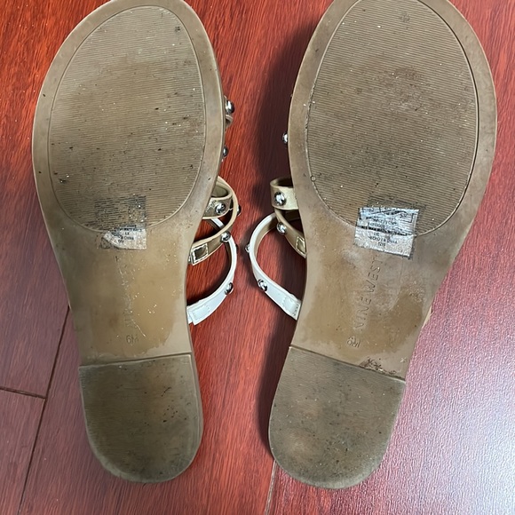 Nine west sandal. 6M - Picture 2 of 3